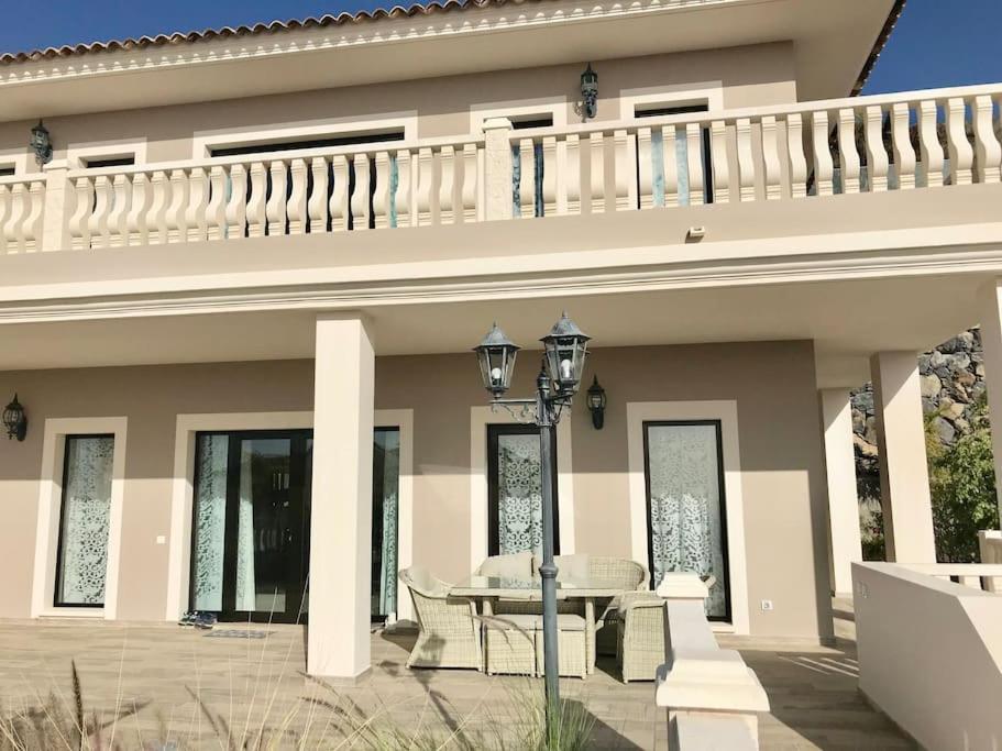Villa Vista Bella Costa Adeje In Ruhiger Villengegend Mit Meerblick Bagian luar foto