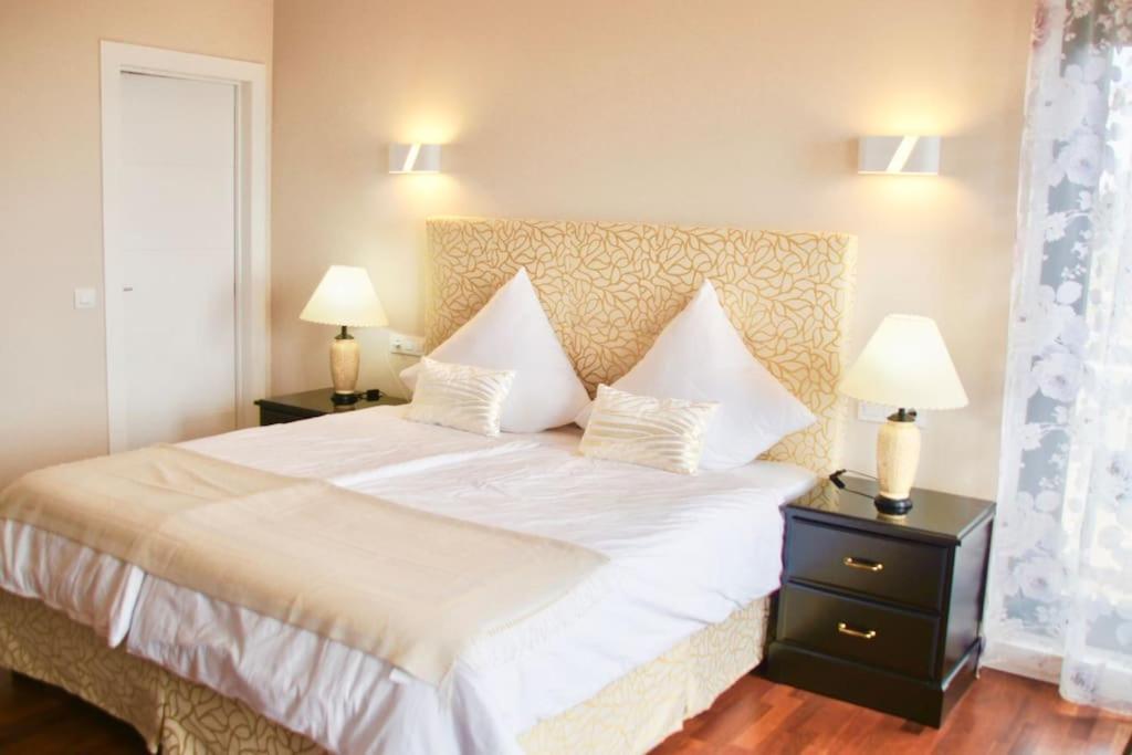 Villa Vista Bella Costa Adeje In Ruhiger Villengegend Mit Meerblick Bagian luar foto