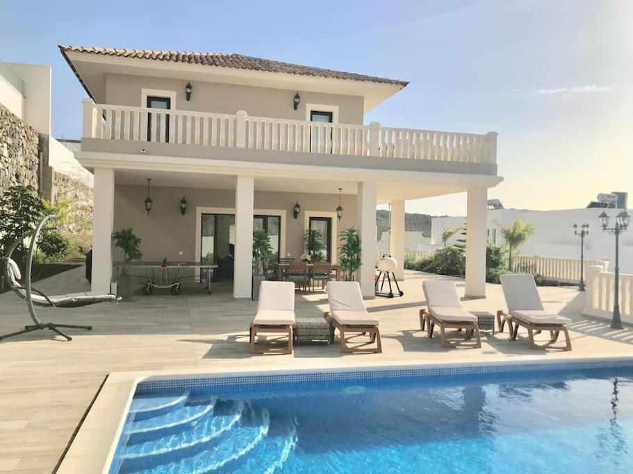 Villa Vista Bella Costa Adeje In Ruhiger Villengegend Mit Meerblick Bagian luar foto