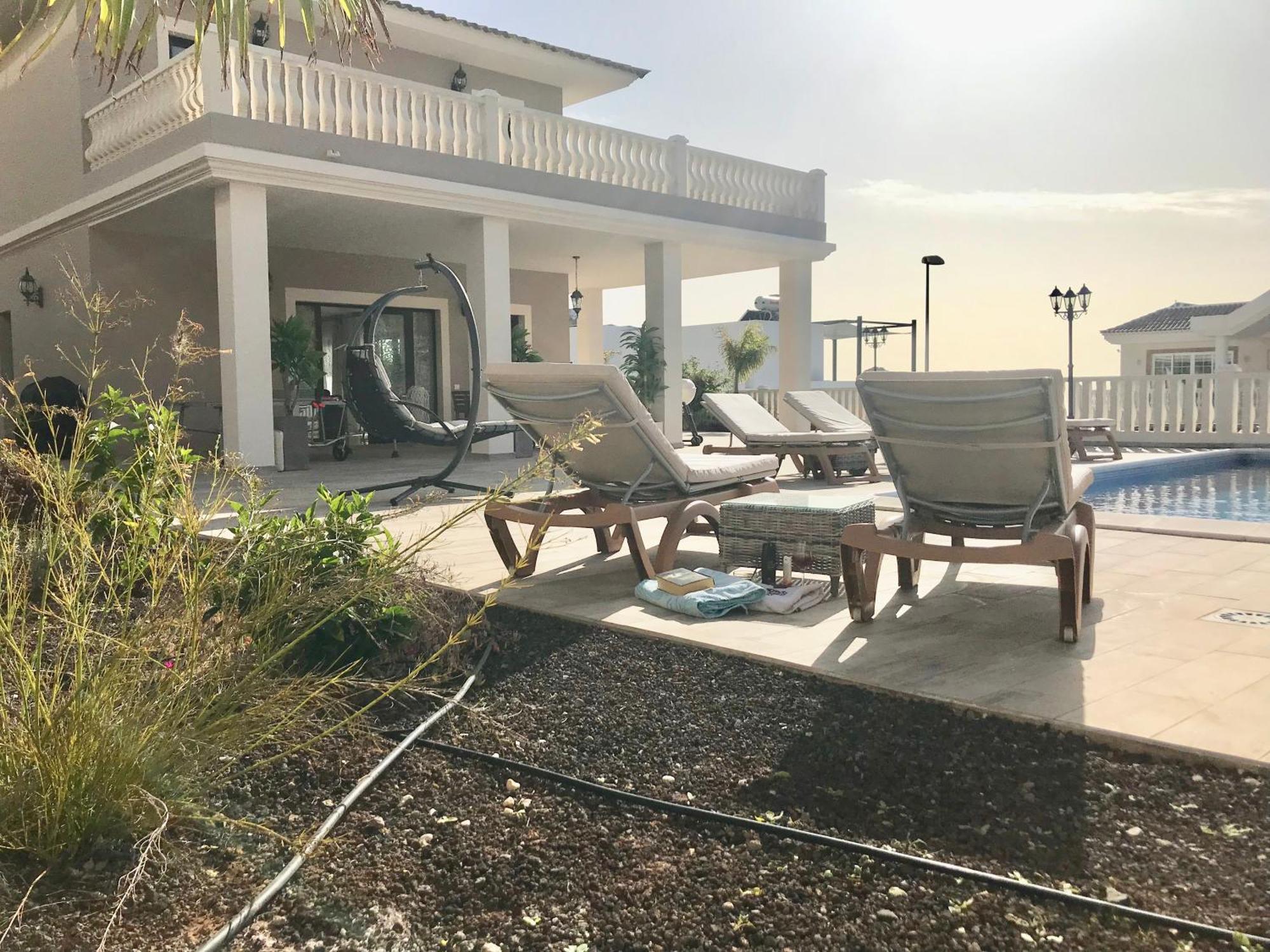 Villa Vista Bella Costa Adeje In Ruhiger Villengegend Mit Meerblick Bagian luar foto