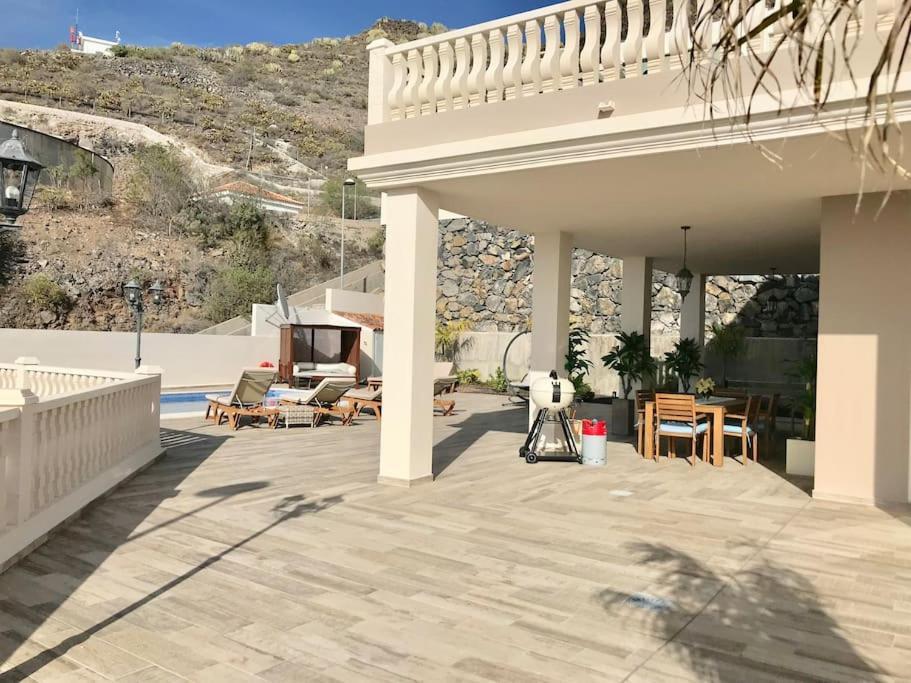 Villa Vista Bella Costa Adeje In Ruhiger Villengegend Mit Meerblick Bagian luar foto