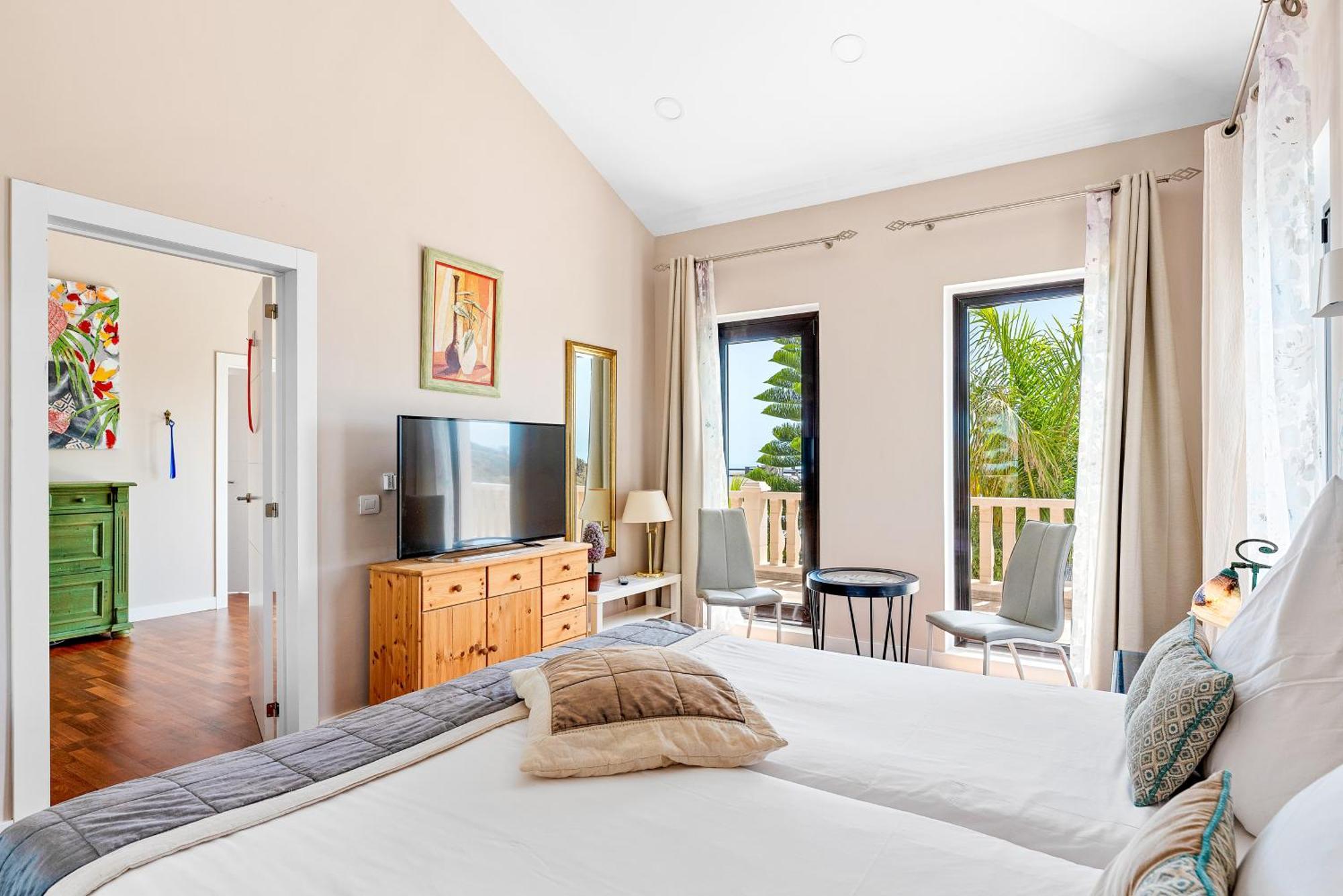 Villa Vista Bella Costa Adeje In Ruhiger Villengegend Mit Meerblick Bagian luar foto