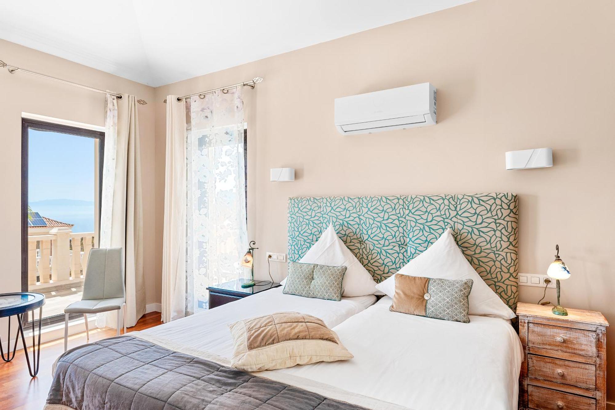 Villa Vista Bella Costa Adeje In Ruhiger Villengegend Mit Meerblick Bagian luar foto